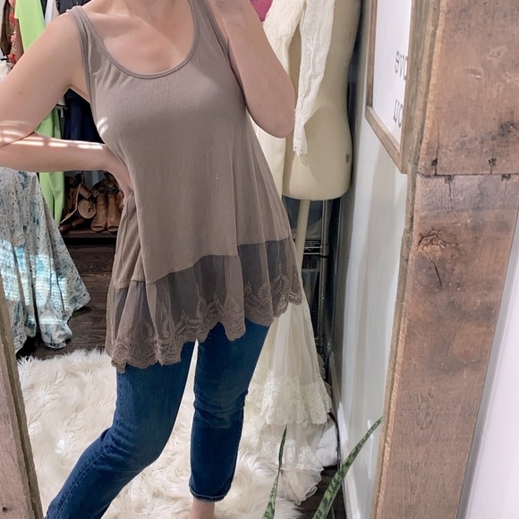 Umgee tan sleeveless top size small - Picture 1 of 5